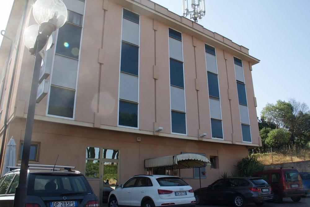 רומא Hotel Industrial מראה חיצוני תמונה