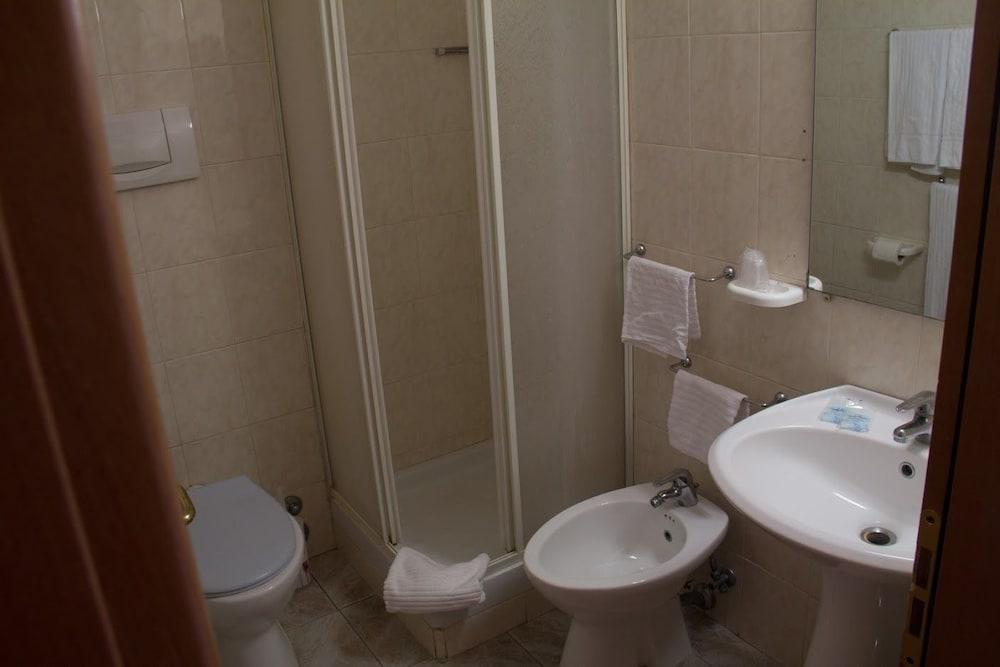 רומא Hotel Industrial מראה חיצוני תמונה